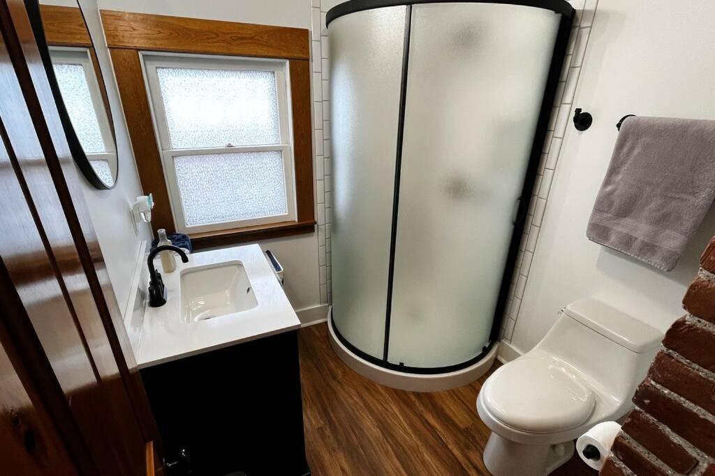 Fiesinger House - Private 3-Bd Unit In Historic Home, Downtown Sandusky Εξωτερικό φωτογραφία